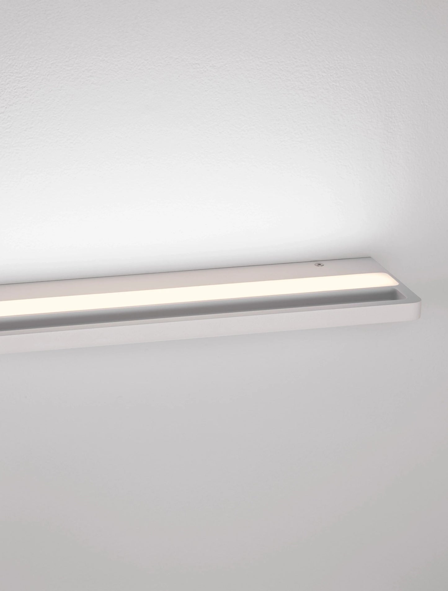 ALO Sandy White Sleek Decorative Wall Light With Gully Detail - ID 14822