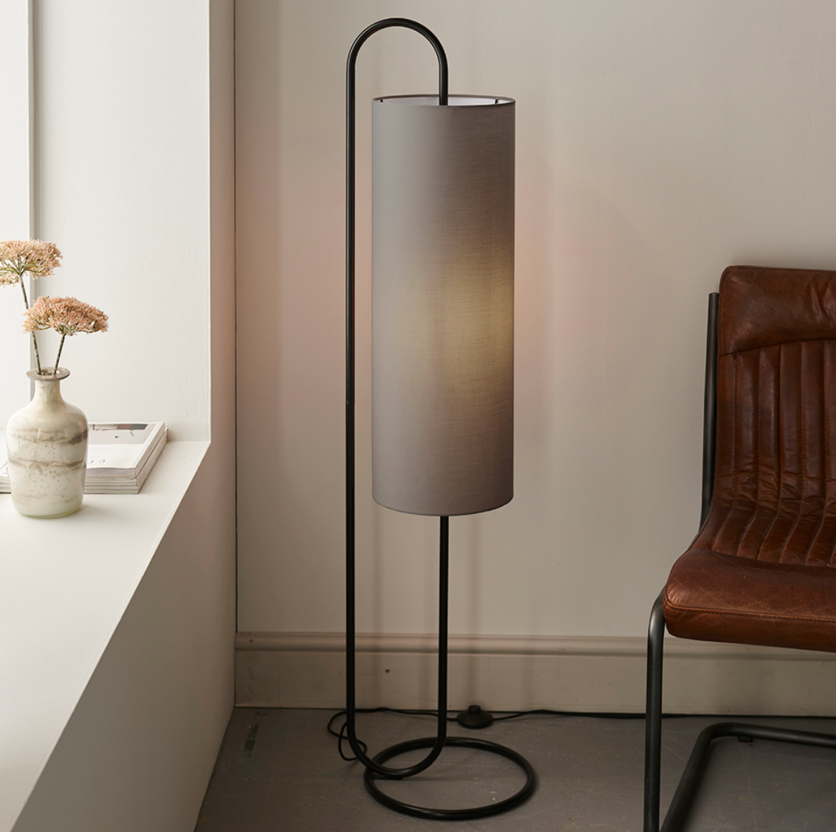 Oval structural matt black floor light with grey fabric shade - ID 11397