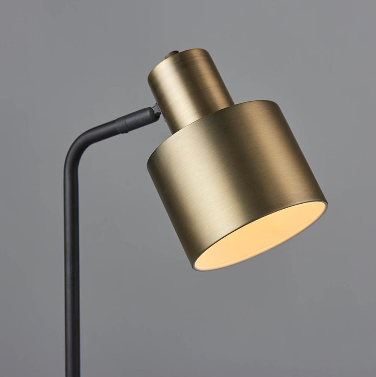 Task table light antique brass