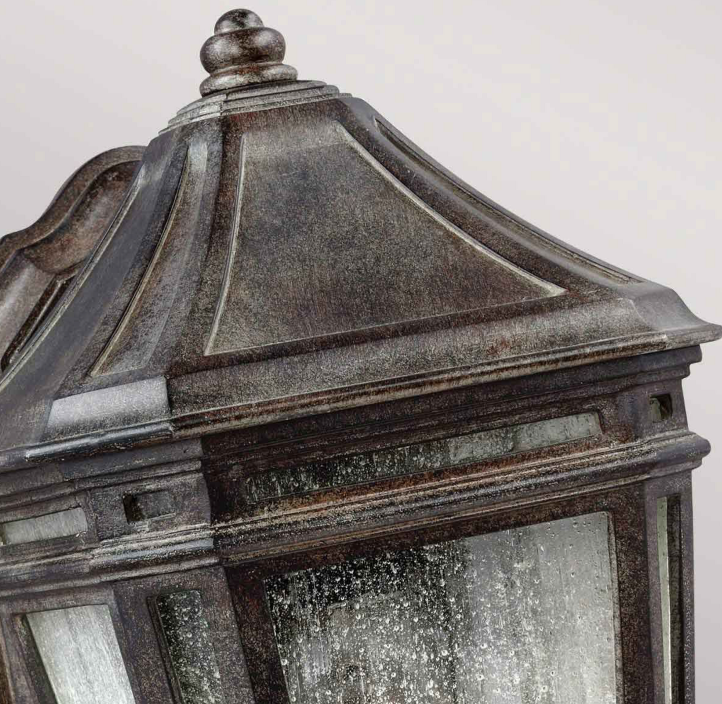 Olde Town Style Traditional Wall Lantern - ID 14659