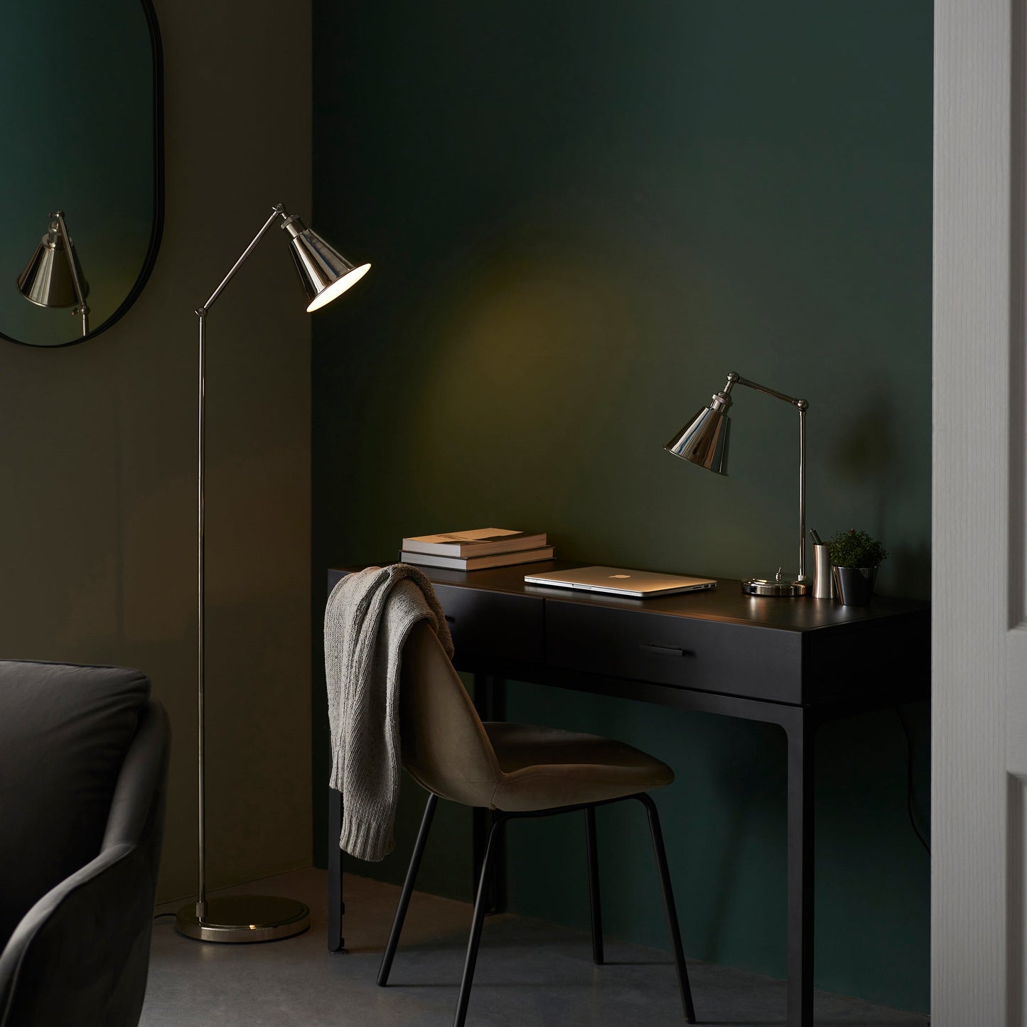 Bright Nickel Plated Adjustable Table Lamp - ID 11693